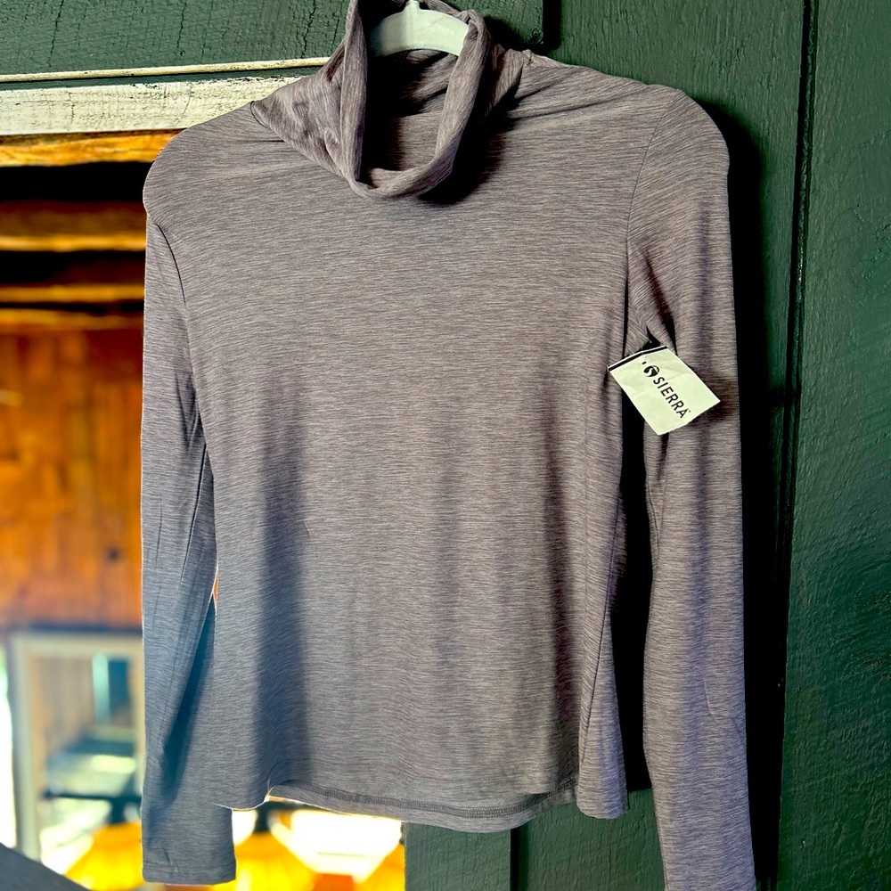 Kyodan long sleeve turtle neck top